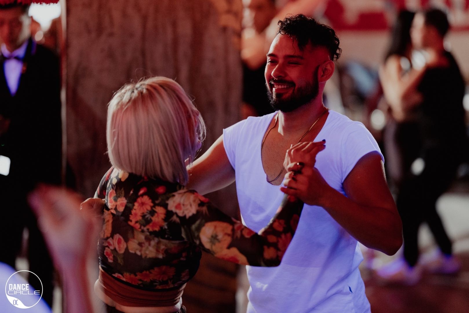 Bachata 为什么这么火？一篇文章讲透