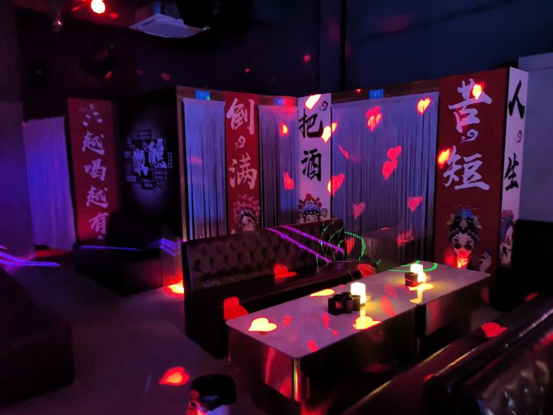 男士引带的 8 个关键点，跟谁都能跳得舒服