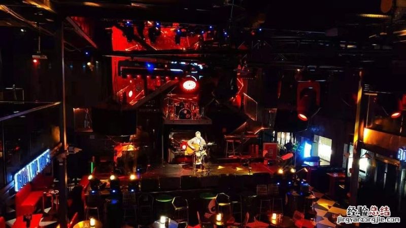 Kizomba 是什么？和 Zouk 有什么区别？为什么老舞友说它最考验基本功